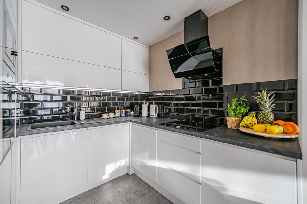 Apartment 24H With Free Garage And Ac Jagielly 5 Вроцлав Экстерьер фото